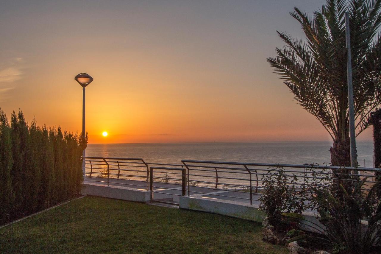 Infinity Luxury Sea View Apartment With Private Garden Arenales del Sol Exteriör bild