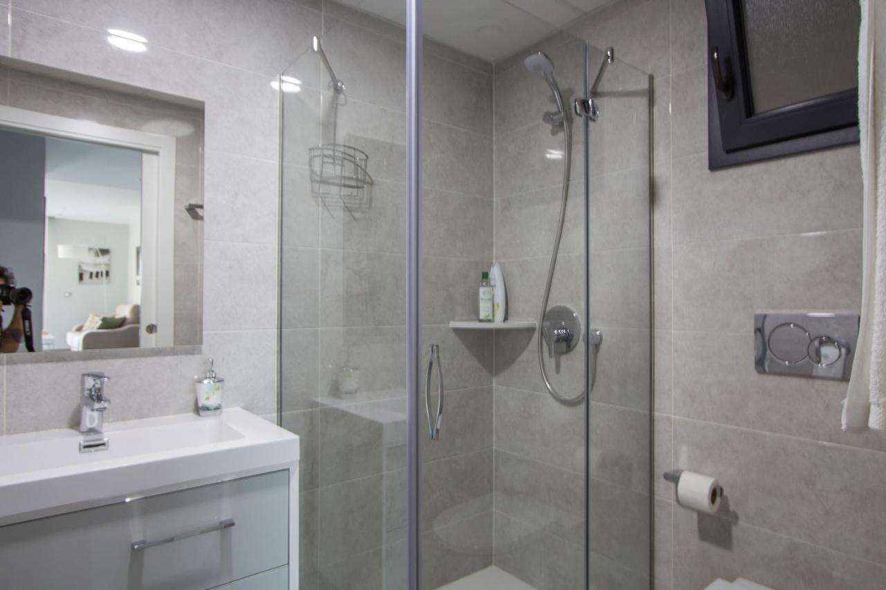 Infinity Luxury Sea View Apartment With Private Garden Arenales del Sol Exteriör bild