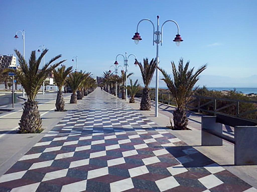 Infinity Luxury Sea View Apartment With Private Garden Arenales del Sol Exteriör bild